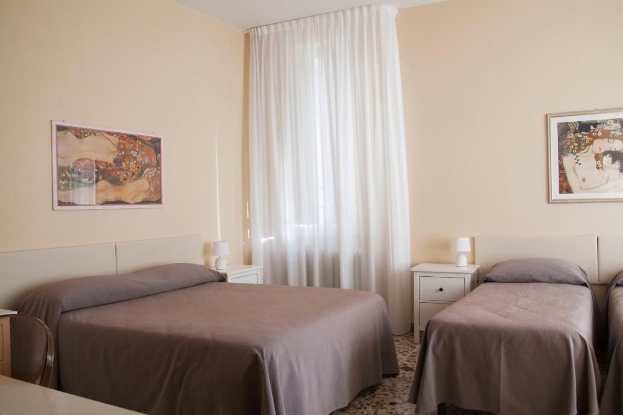 Hotel Stipino Lucca Luaran gambar