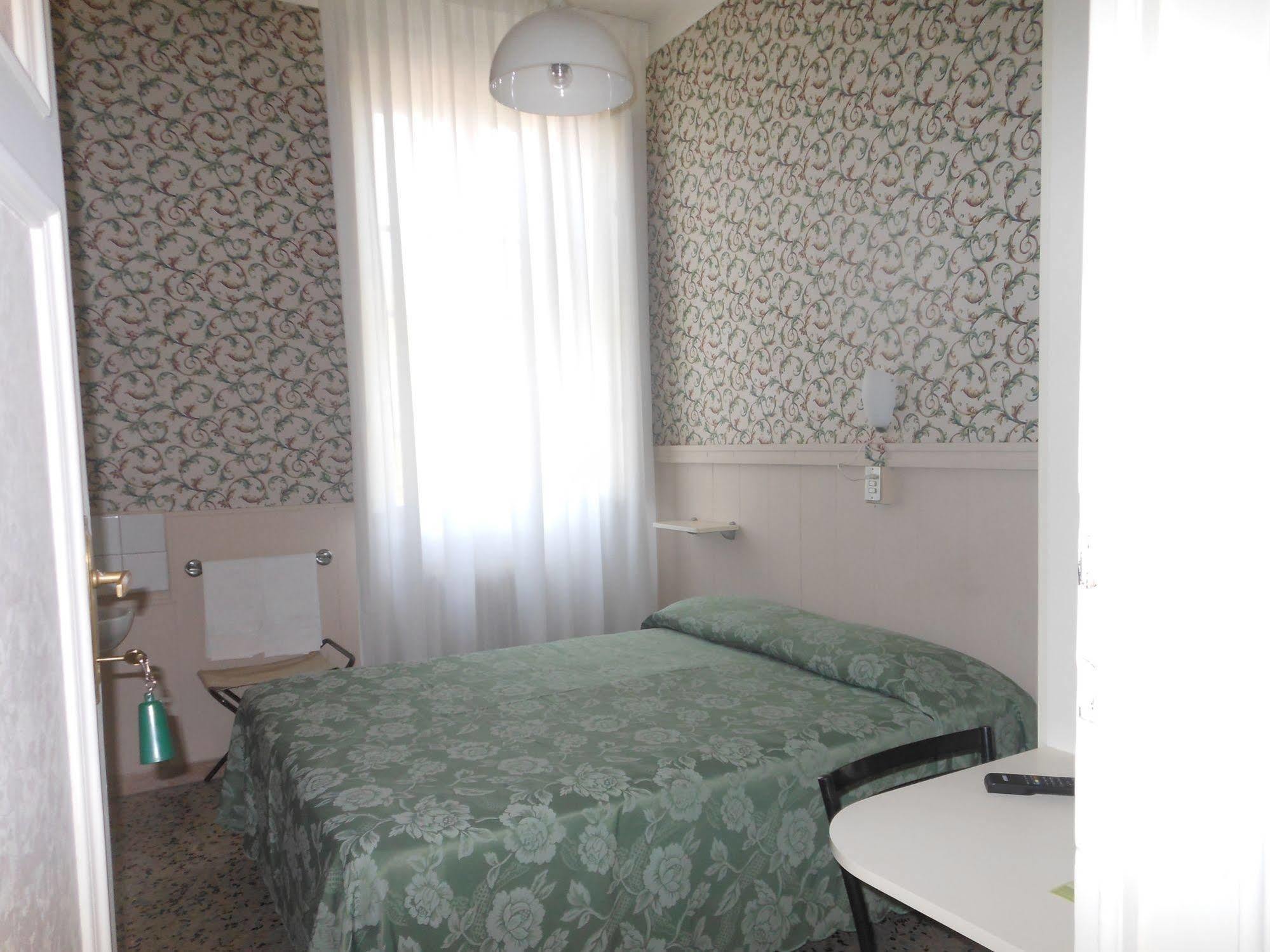Hotel Stipino Lucca Luaran gambar